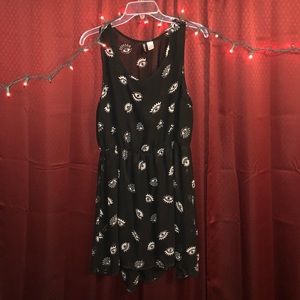 🖤H&M🖤Sheer Eye design Dress (LIKE NEW!) 💞🌸